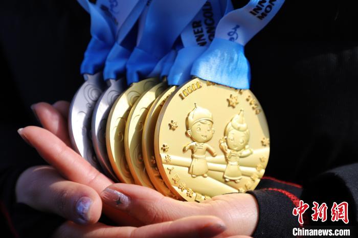 十四冬冬季两项收官：河北队技压群雄 褚源蒙狂