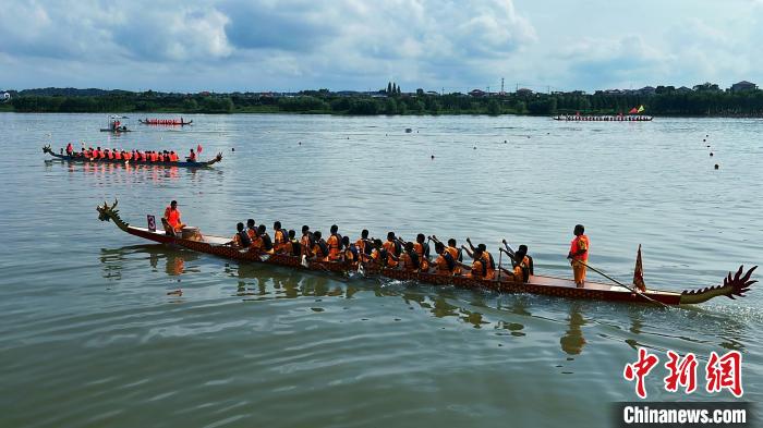 汨罗国际龙舟赛点燃端午文化传承