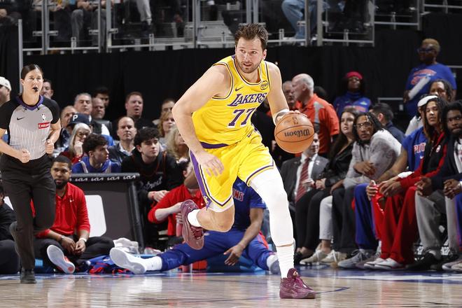 湖人惨败活塞暴露三大争冠隐患