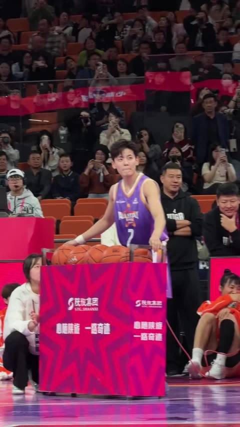 杨舒予三分球惊艳全场，全红婵成就跳水全满贯