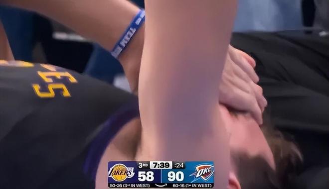 湖人惨败雷霆四核崩盘防守漏洞成致命伤