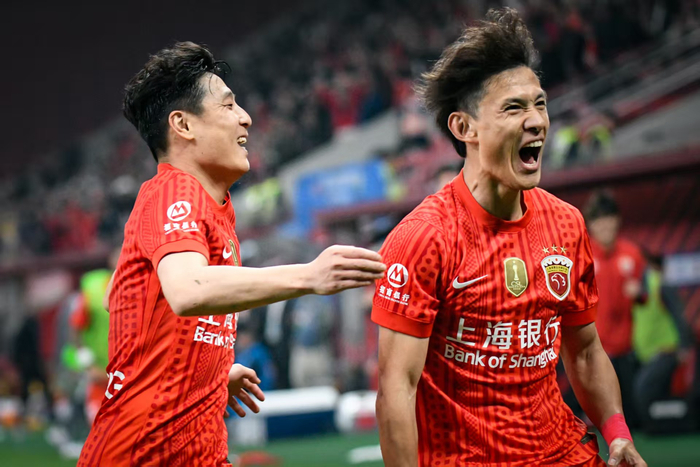 海港逆转取胜积分转正 奥斯卡退役引发关注